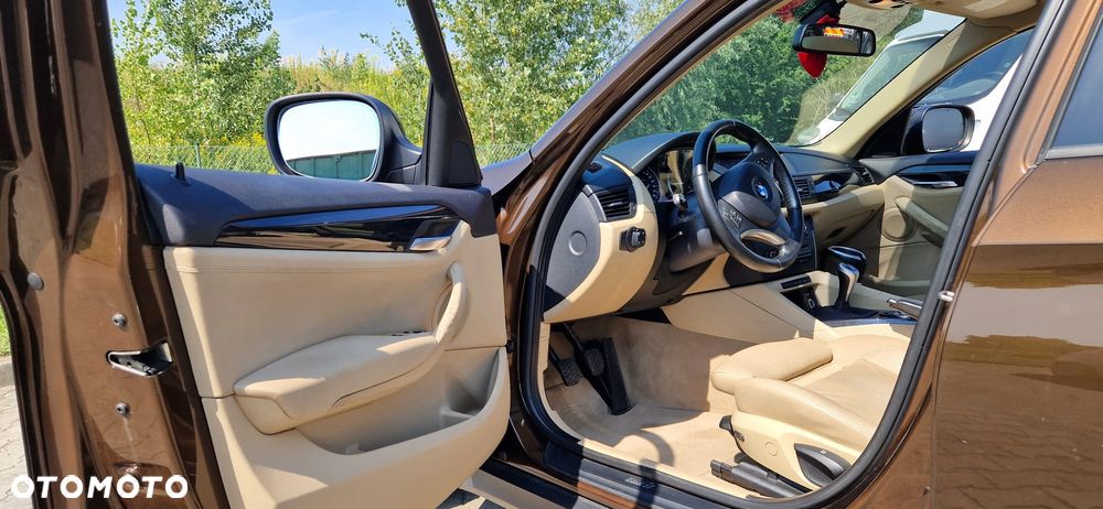 BMW X1 sDrive20d - 14