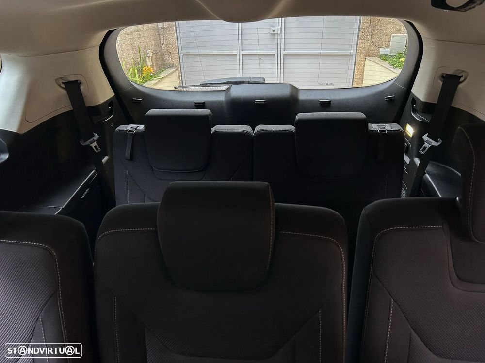 Ford S-Max 2.0 TDCi Titanium - 51