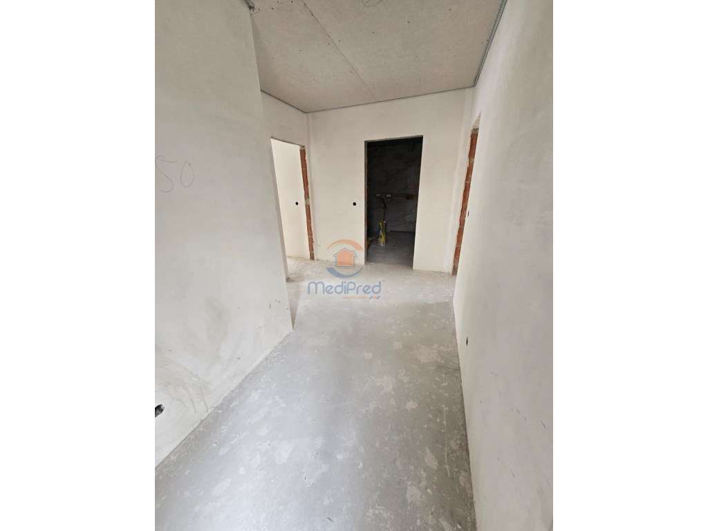 Moradia T4 NOVA com Piscina | Casal de Cambra - Grande imagem: 4/58