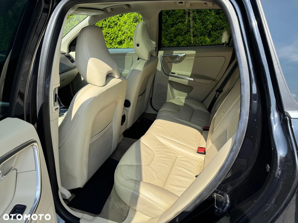 Volvo XC 60 T6 AWD Momentum - 13