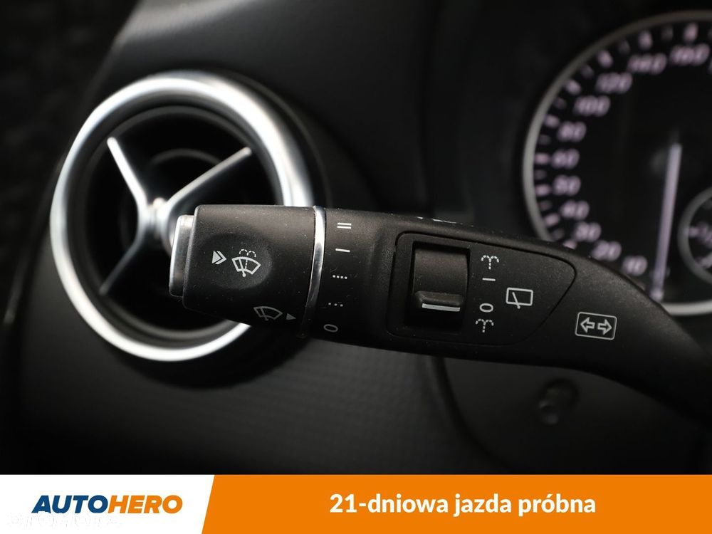 Mercedes-Benz Klasa A 180 Urban - 26
