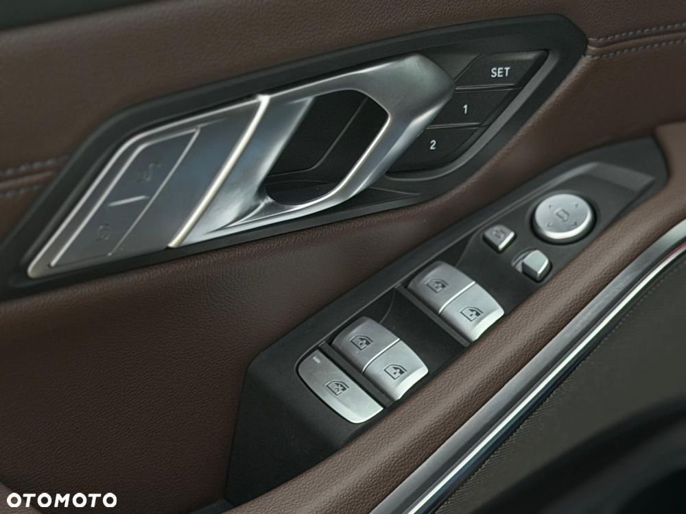 BMW Seria 3 - 24