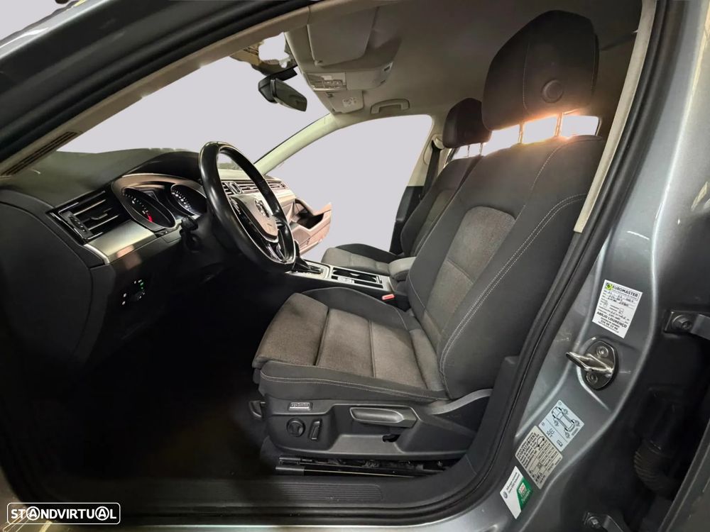VW Passat 1.6 TDI Business DSG - 20