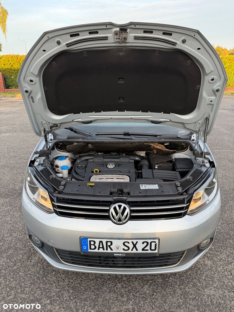 Volkswagen Touran - 17