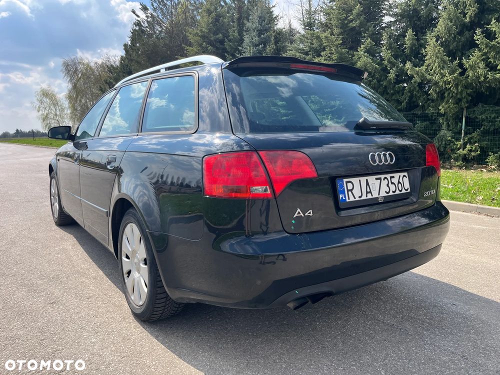 Audi A4 Avant 2.0 TDI - 9