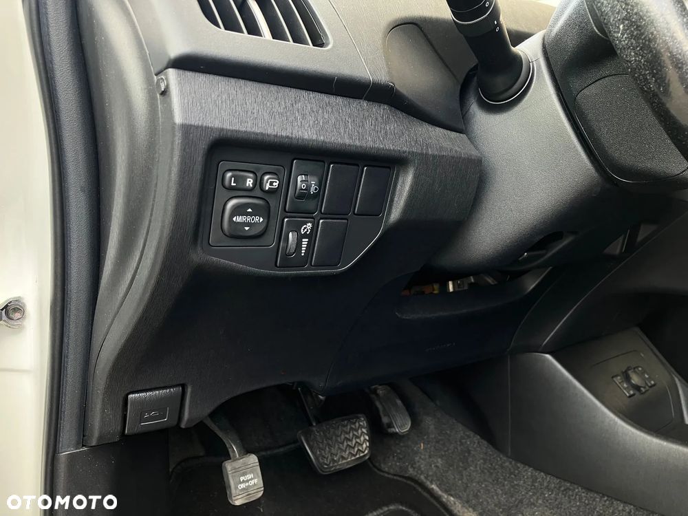 Toyota Prius (Hybrid) TEC-Edition - 32