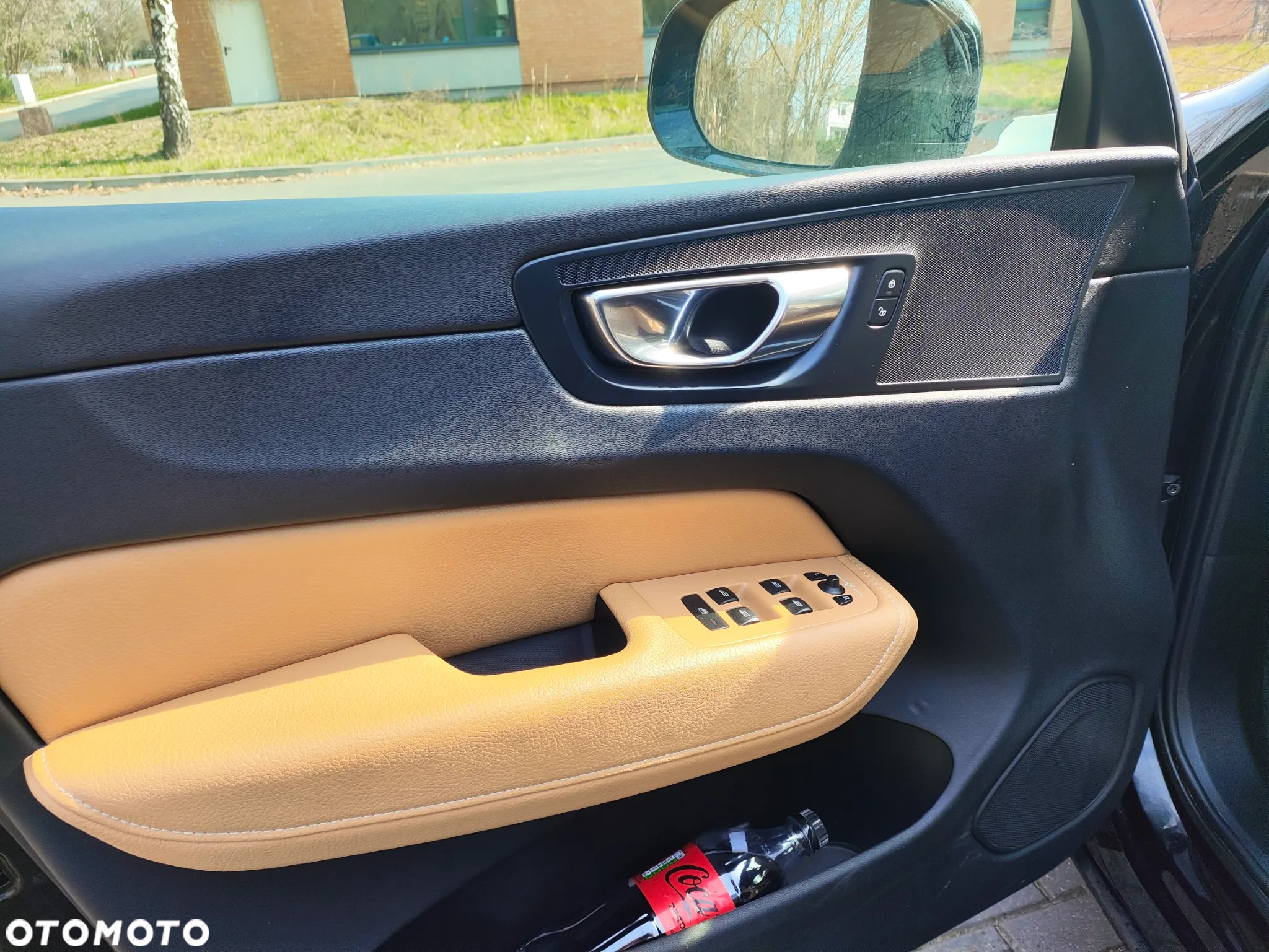 Volvo XC 60 D4 Momentum Pro - 12
