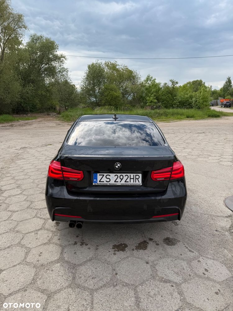 BMW Seria 3 330i xDrive - 6