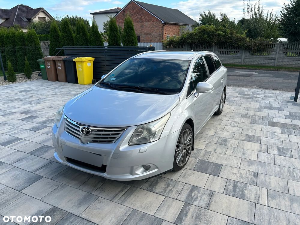 Toyota Avensis 1.8 Sol plus NAVI - 1