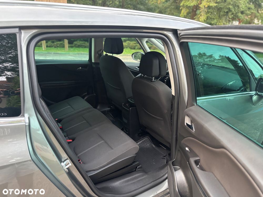 Opel Zafira - 12