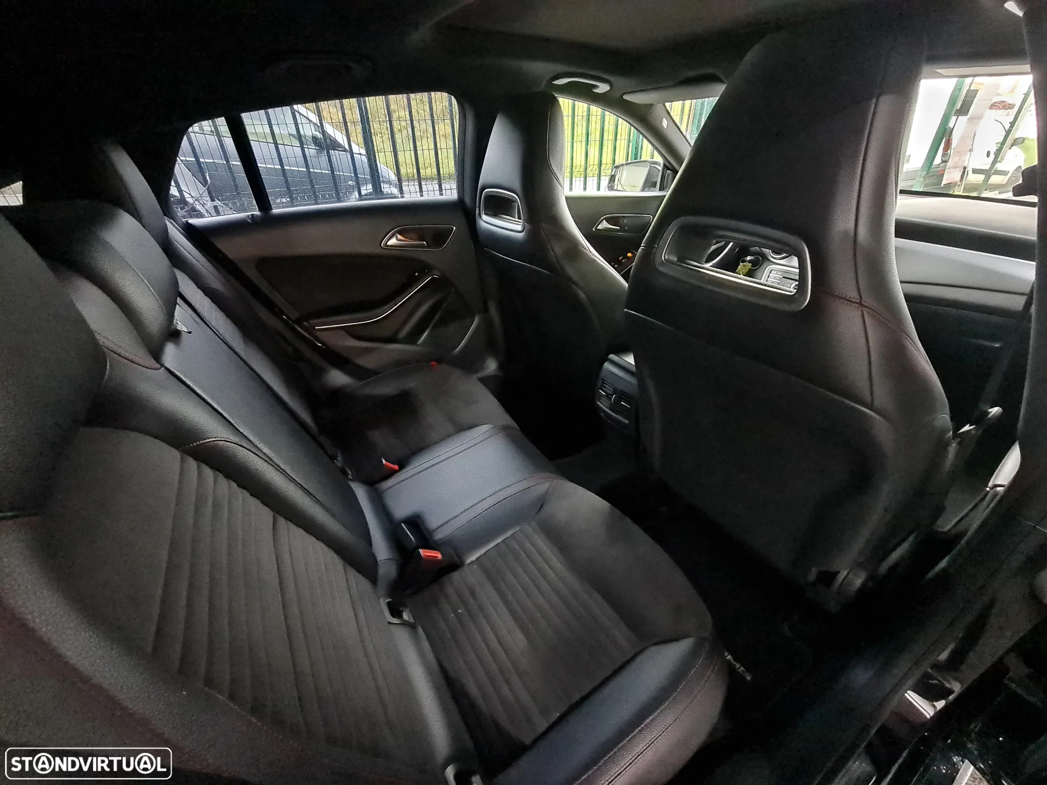Mercedes-Benz CLA 220 Shooting Brake d 7G-DCT AMG Line - 17