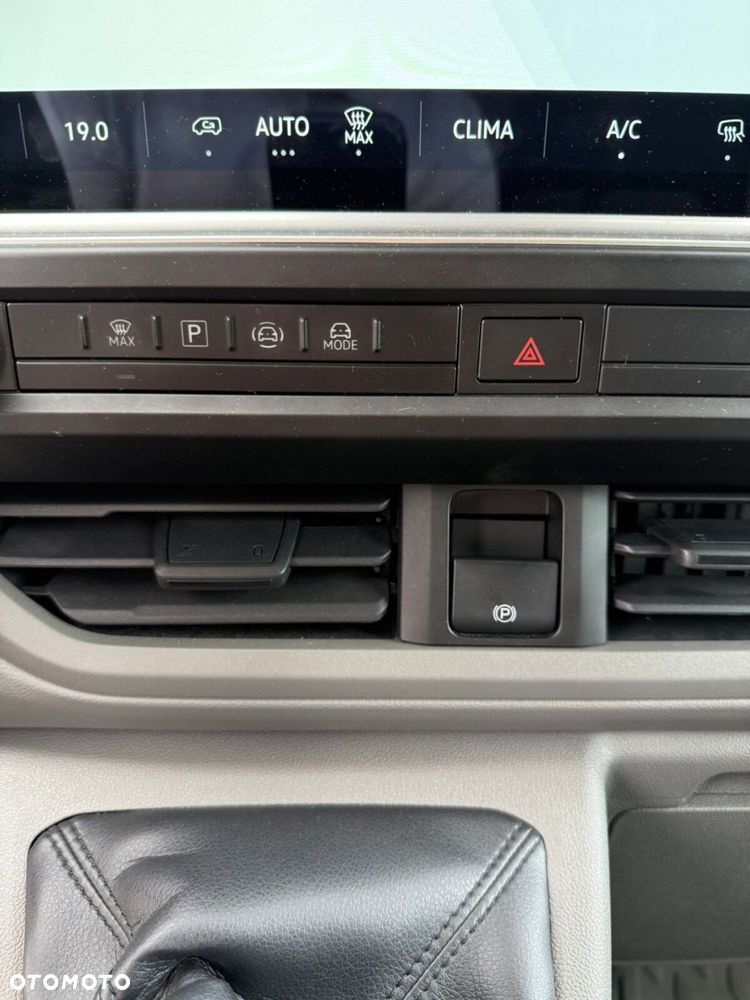 Volkswagen Transporter - 21
