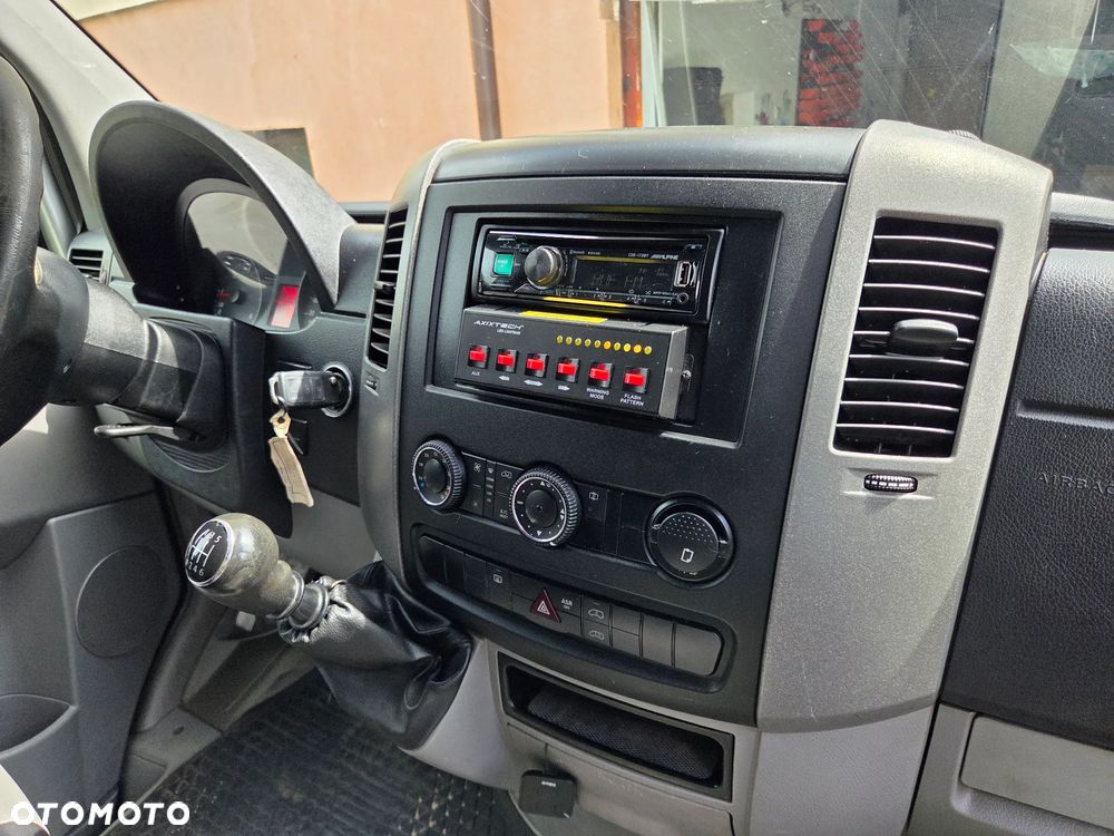 Volkswagen Crafter - 11