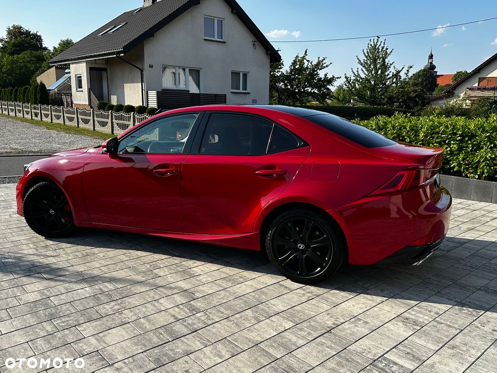 Lexus IS - 15