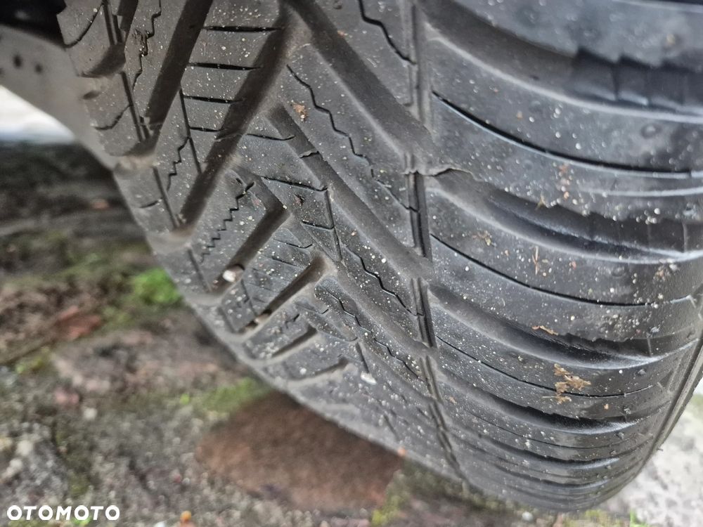 Volkswagen Golf Plus 2.0 TDI DPF DSG Team - 8