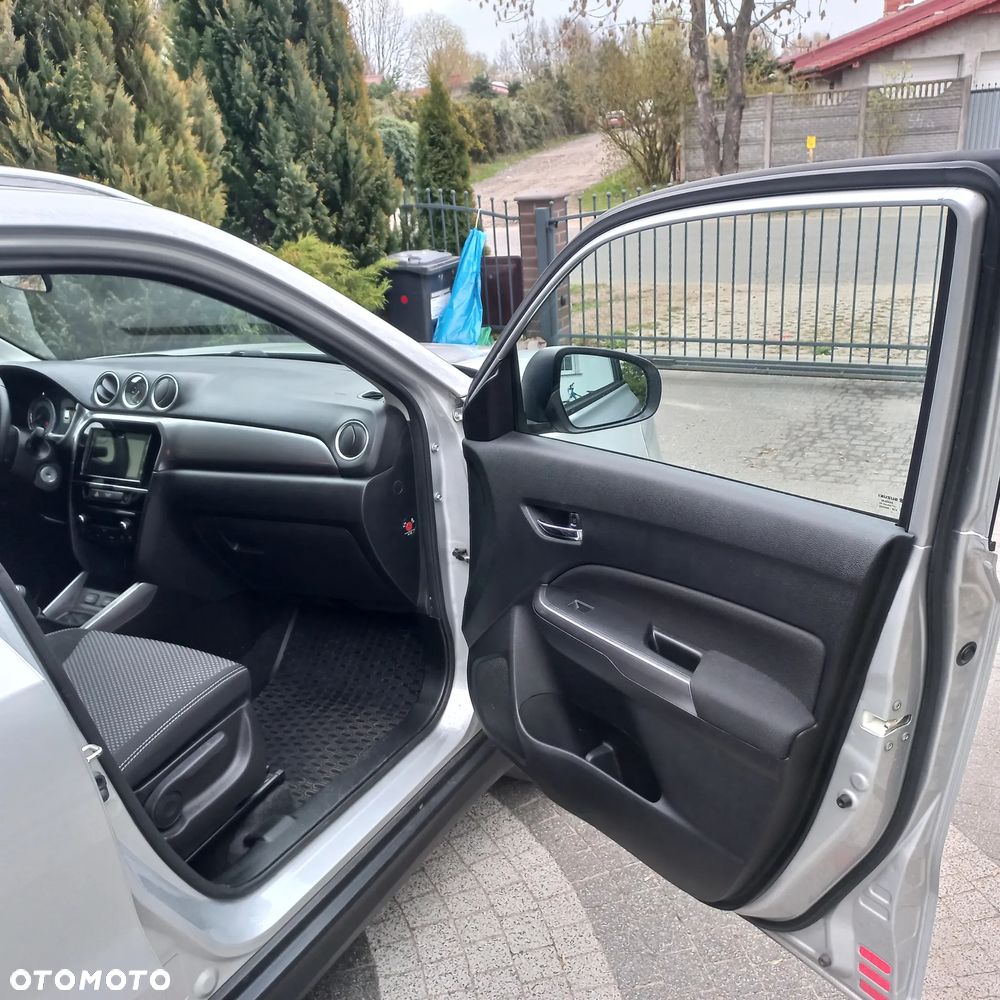 Suzuki Vitara 1.0 Boosterjet Premium 2WD - 5