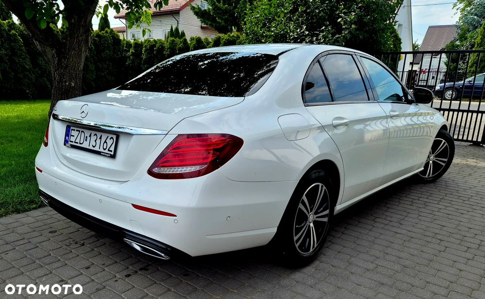 Mercedes-Benz Klasa E - 27