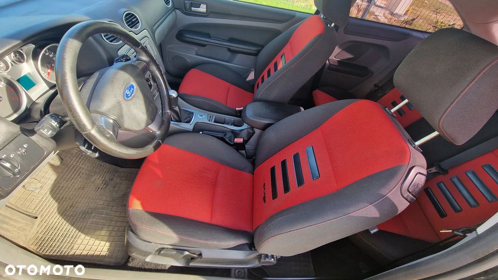 Ford Focus - 10