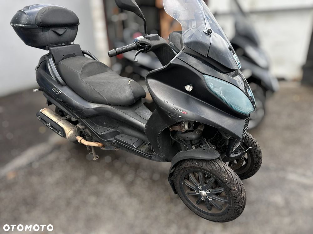 Piaggio MP-3 - 4