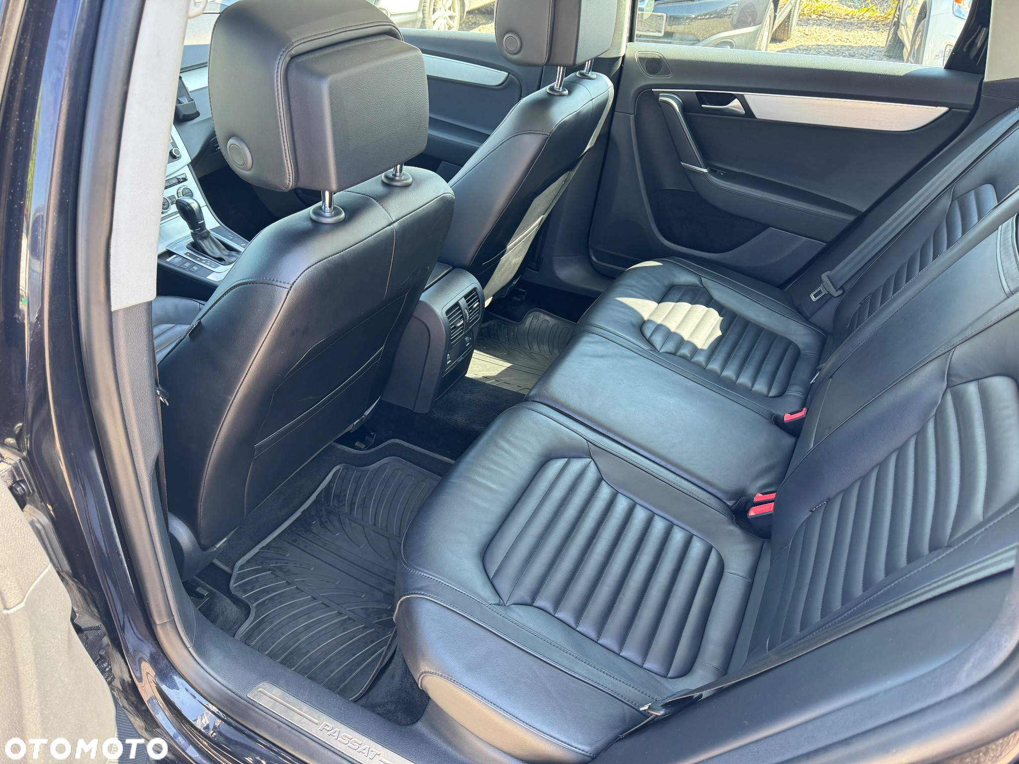 Volkswagen Passat Variant 2.0 TDI DSG BlueMotion Technology Highline - 25