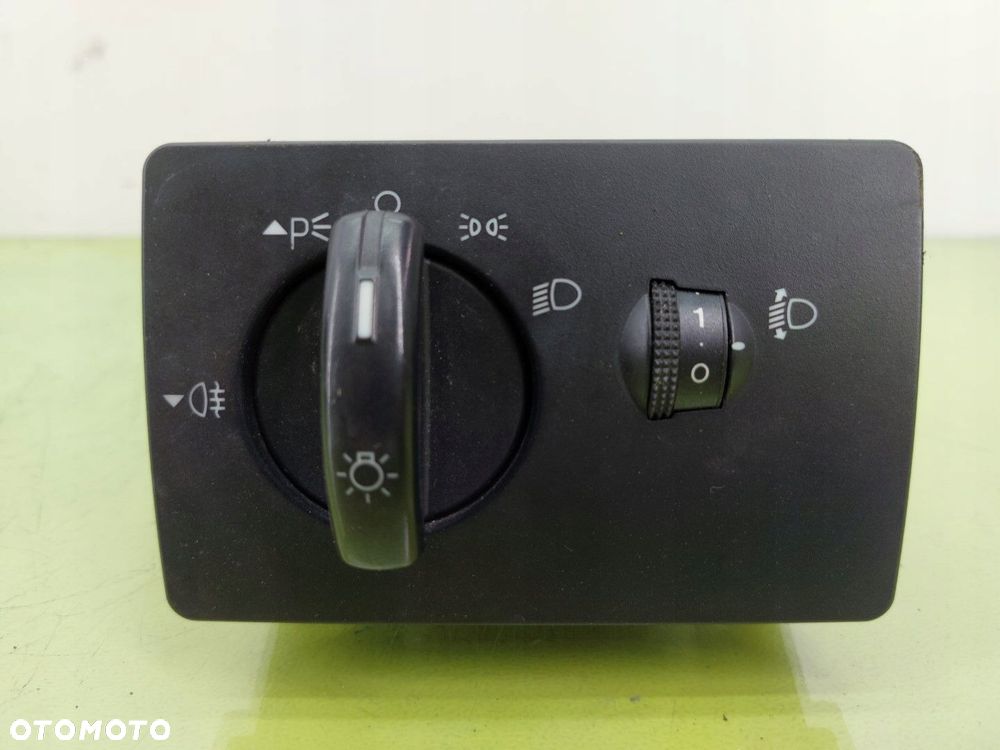 Włącznik świateł Ford Focus Mk2 2004-2011 7M5T13A024EA ORYGINAŁ - 1