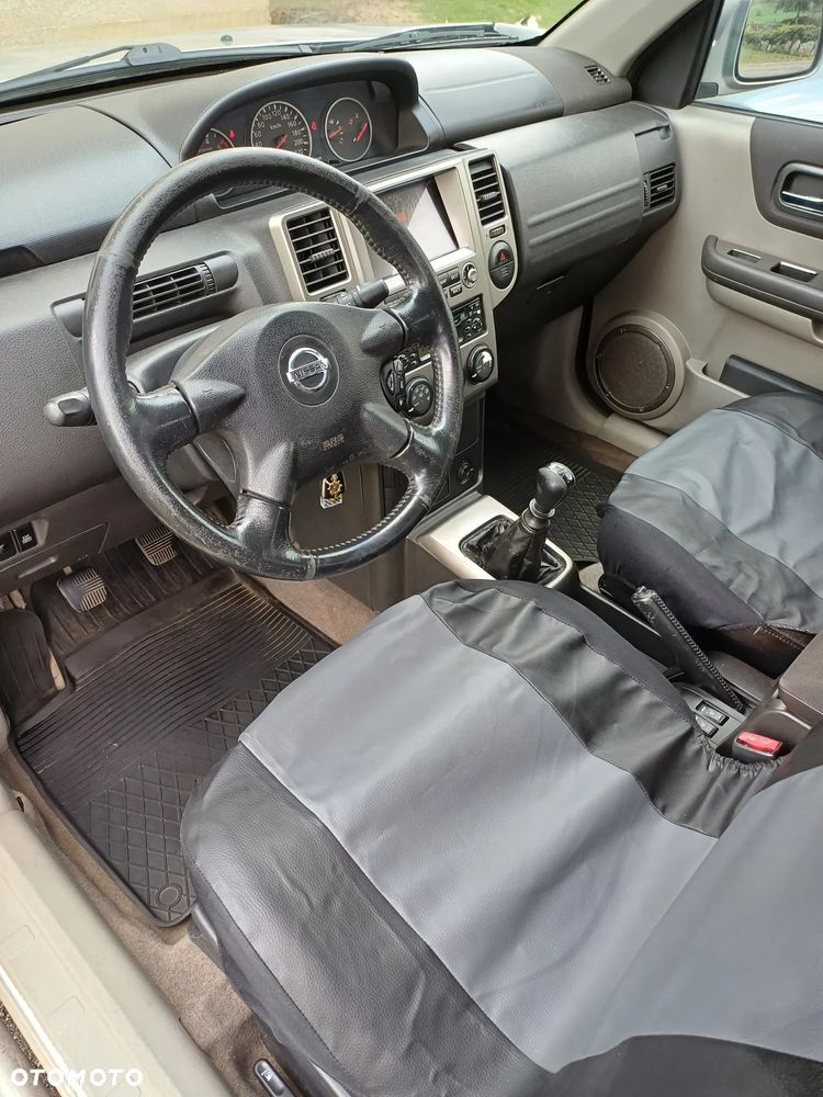 Nissan X-Trail 2.2 dCi Comfort - 8