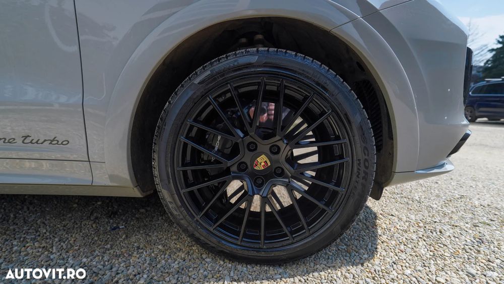 Porsche Cayenne Turbo - 14
