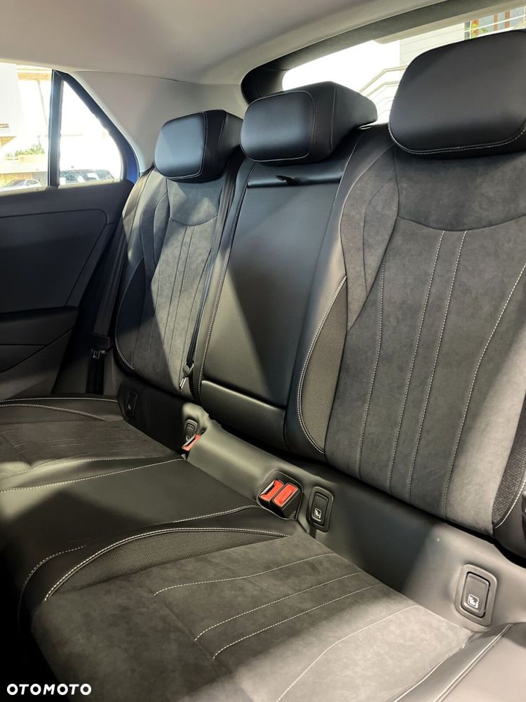 Volkswagen T-Roc - 28