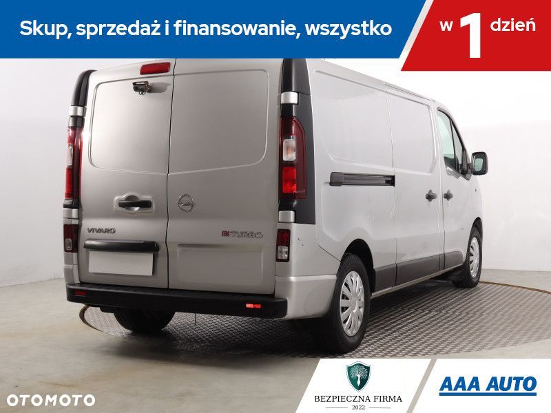Opel vivaro - 6