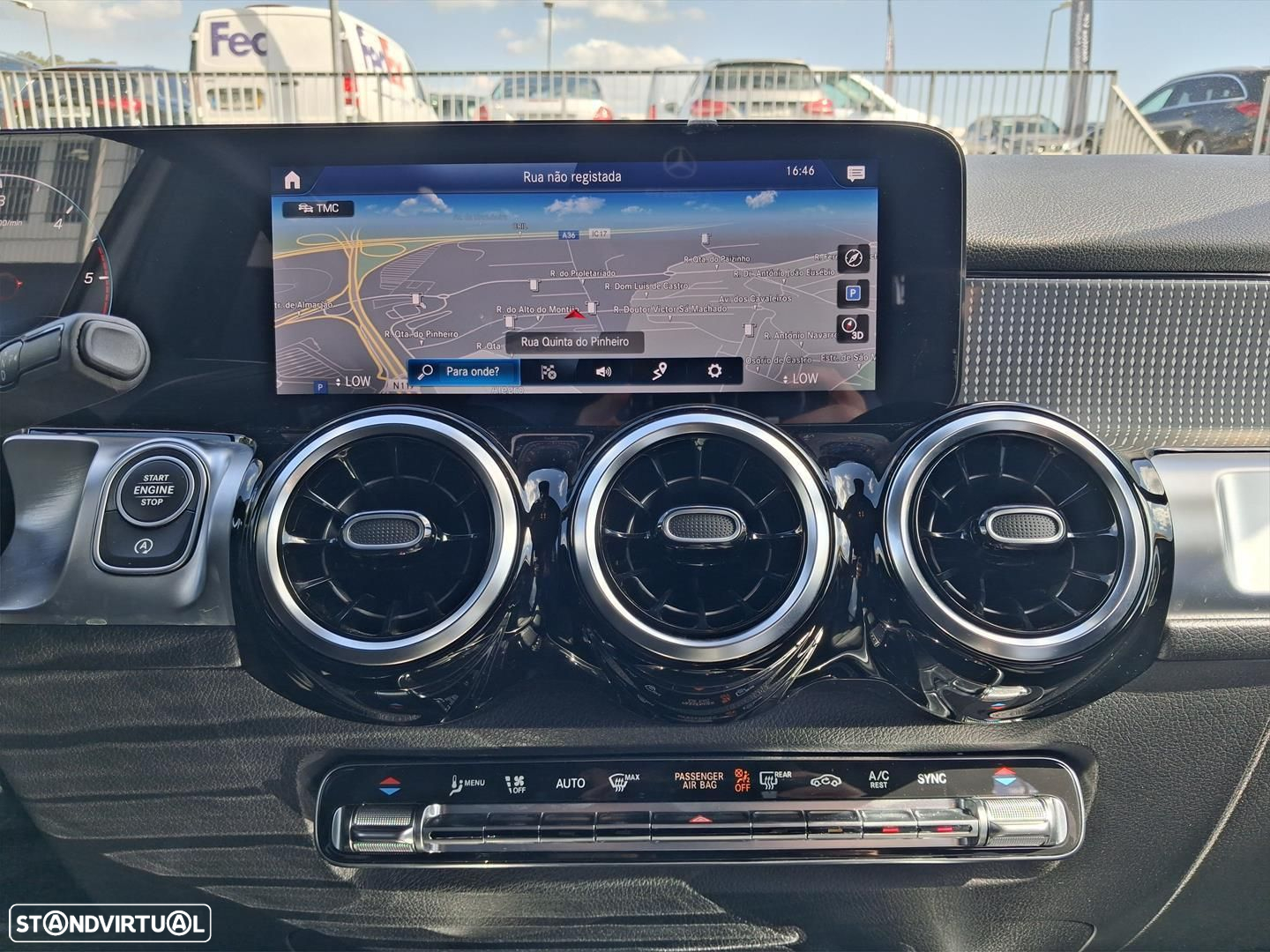 Mercedes-Benz GLB 180 d Progressive - 18