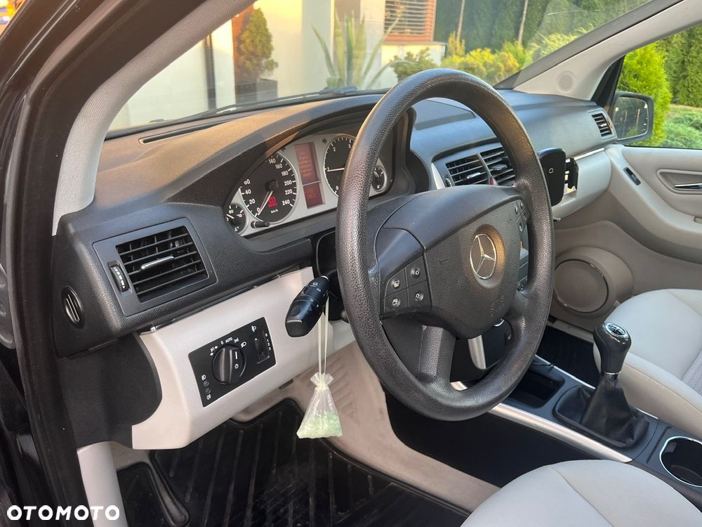 Mercedes-Benz Klasa B 180 CDI DPF Special Edition - 16