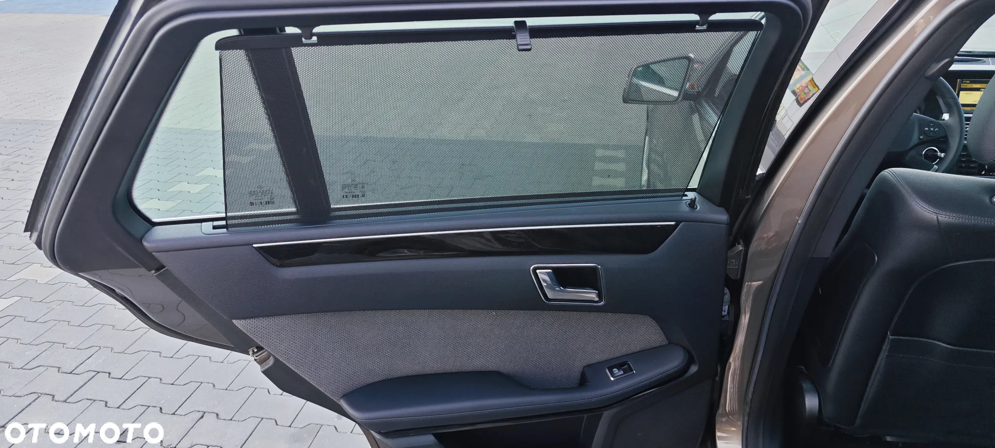 Mercedes-Benz Klasa E 220 T CDI Automatik Avantgarde - 35