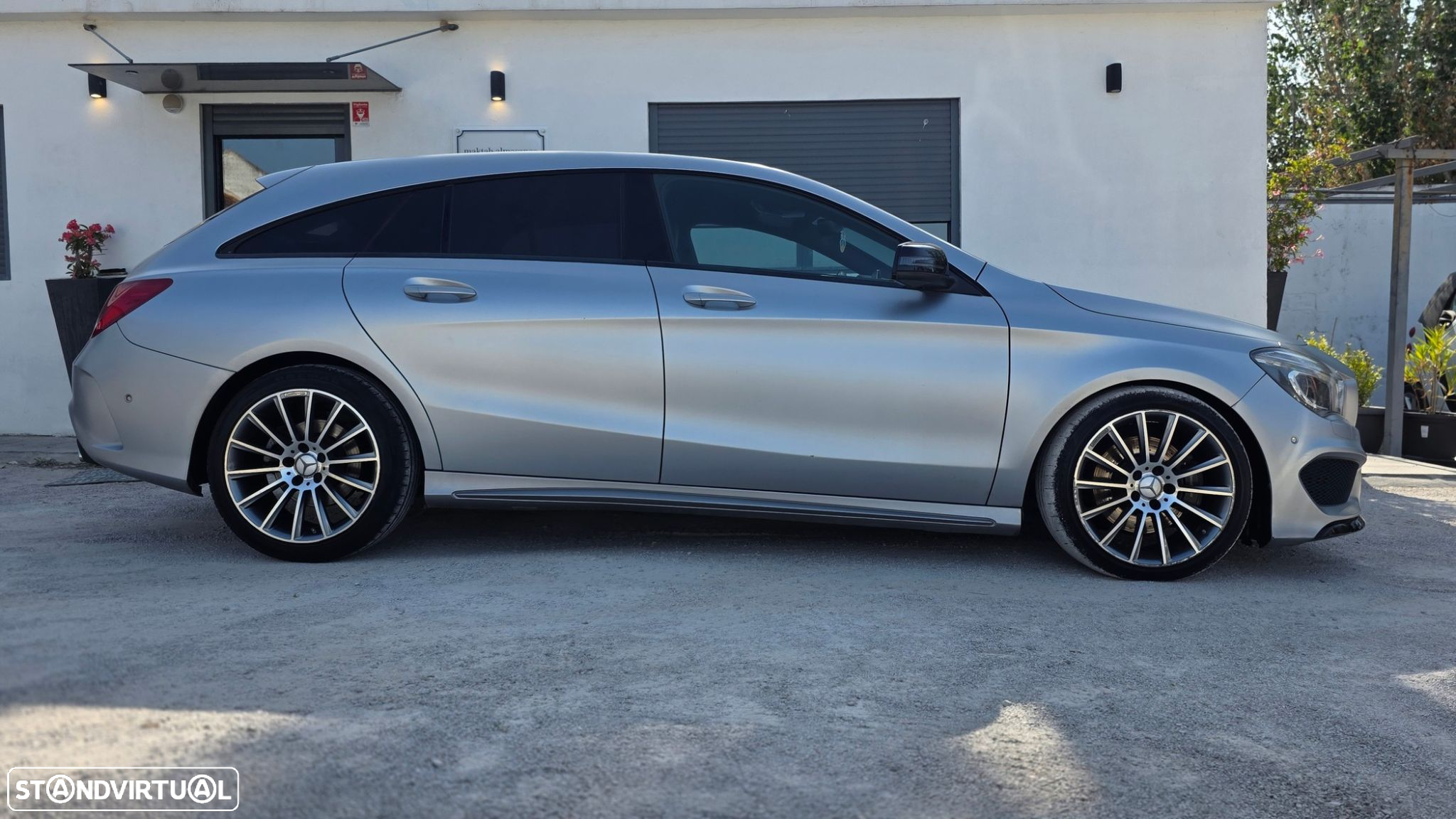 Mercedes-Benz CLA 220 d Shooting Brake AMG Line Aut. - 4