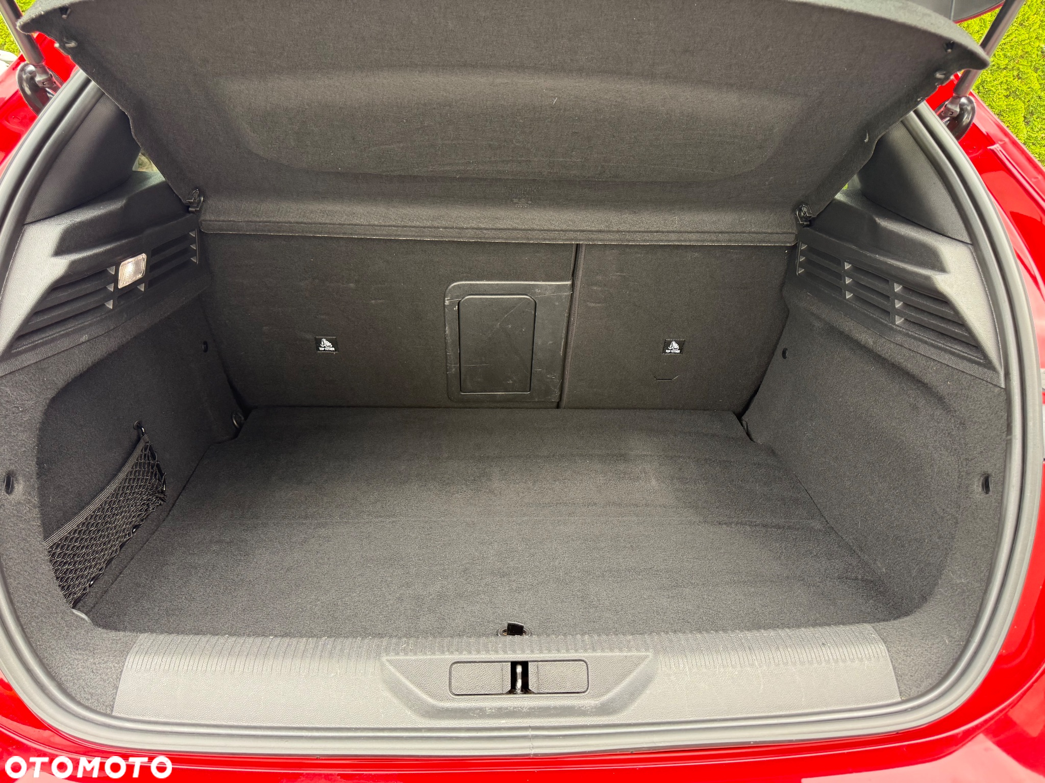 Peugeot 308 1.6 Hybrid PHEV GT Pack EAT8 - 31