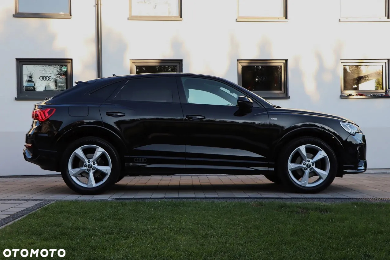 Audi Q3 Sportback - 11