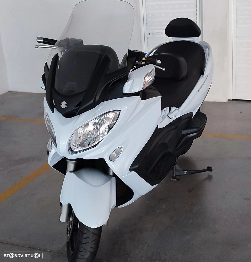 Suzuki Burgman EXECUTIVE - 1