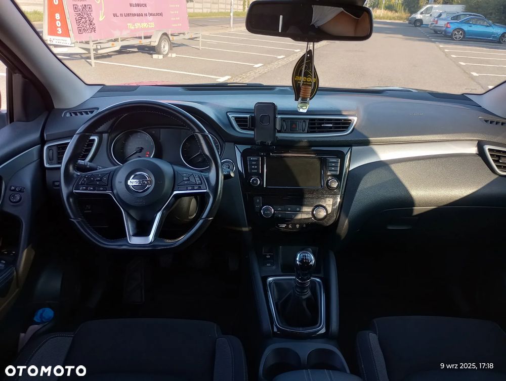 Nissan Qashqai 1.3 DIG-T N-CONNECTA - 8