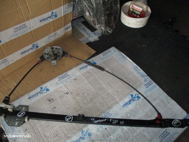 Elevador Manual 701837501F VW TRANSPORTER 1995 4P FE - 1