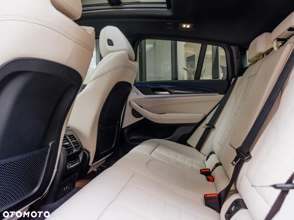 BMW X4 - 15