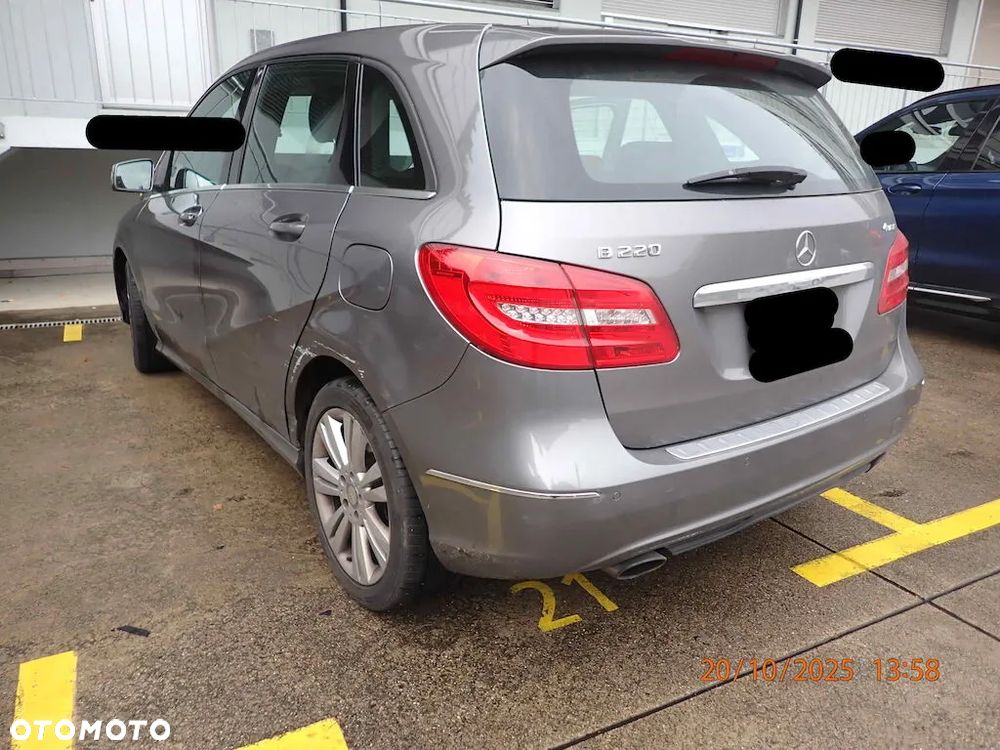 Mercedes-Benz Klasa B 220 4-Matic - 3