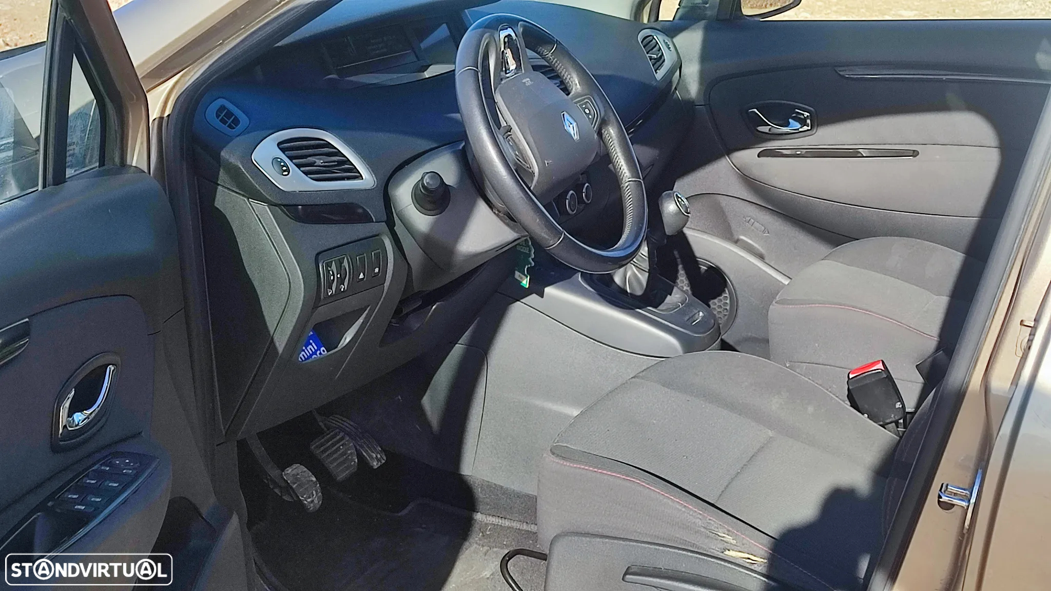 Renault Scénic 1.5 dCi Dynamique S - 6
