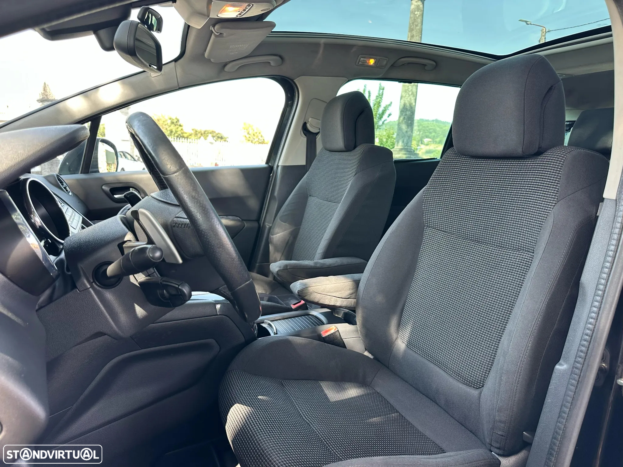 Peugeot 5008 1.6 E-HDi 7L Allure J17 CMP6 - 9