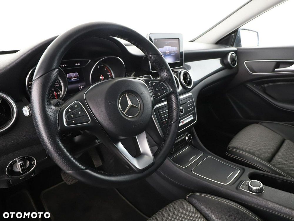Mercedes-Benz CLA 180 d 7G-DCT - 15