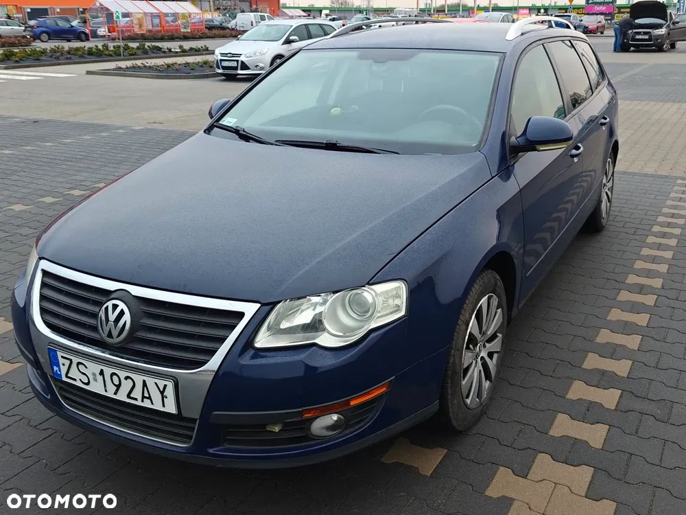 Volkswagen Passat 2.0 TDI Trendline DSG - 1