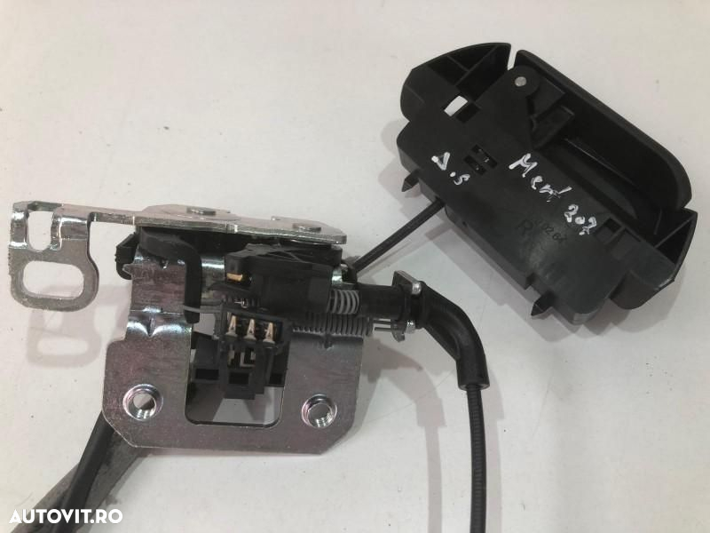 Broasca deschidere bancheta dreapta spate a2049200264 Mercedes-Benz C - 2