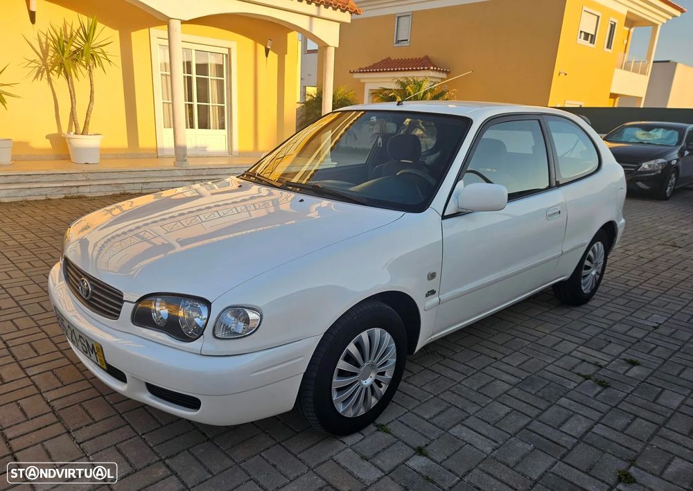 Toyota Corolla Starvan 2.0 D-4D - IVA Dedutível - 1