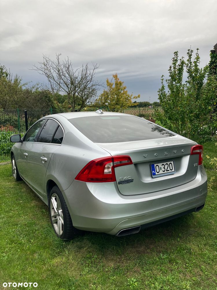 Volvo S60 T5 Powershift Momentum - 8