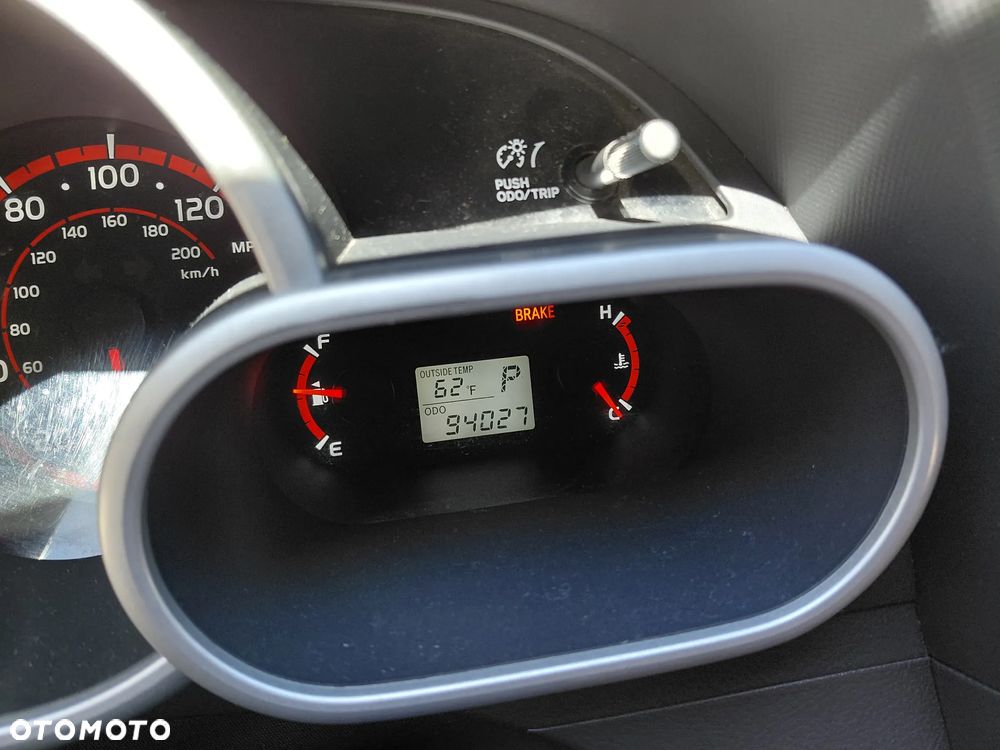 Toyota Matrix - 8