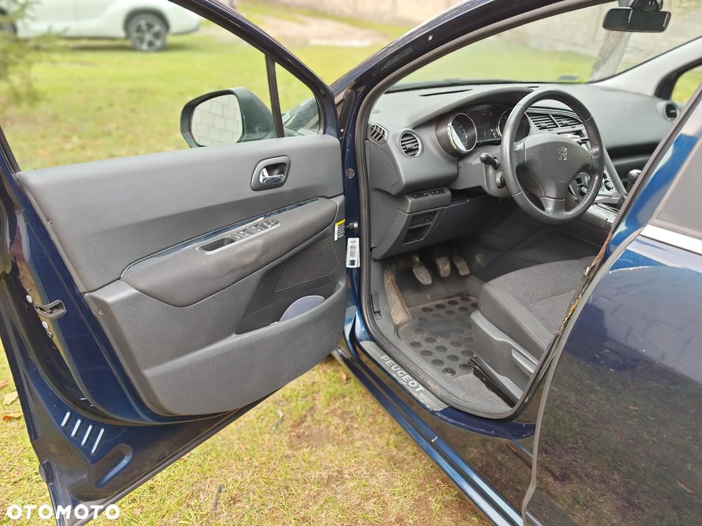 Peugeot 5008 - 5