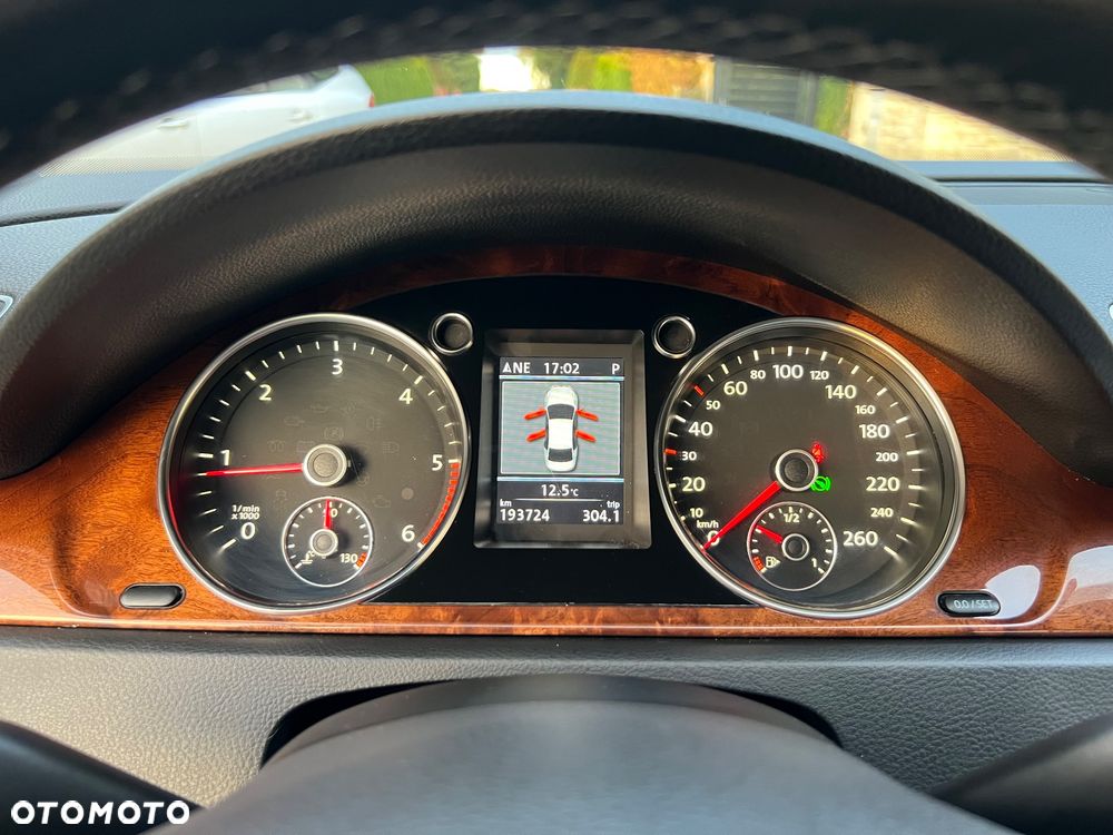 Volkswagen Passat - 23